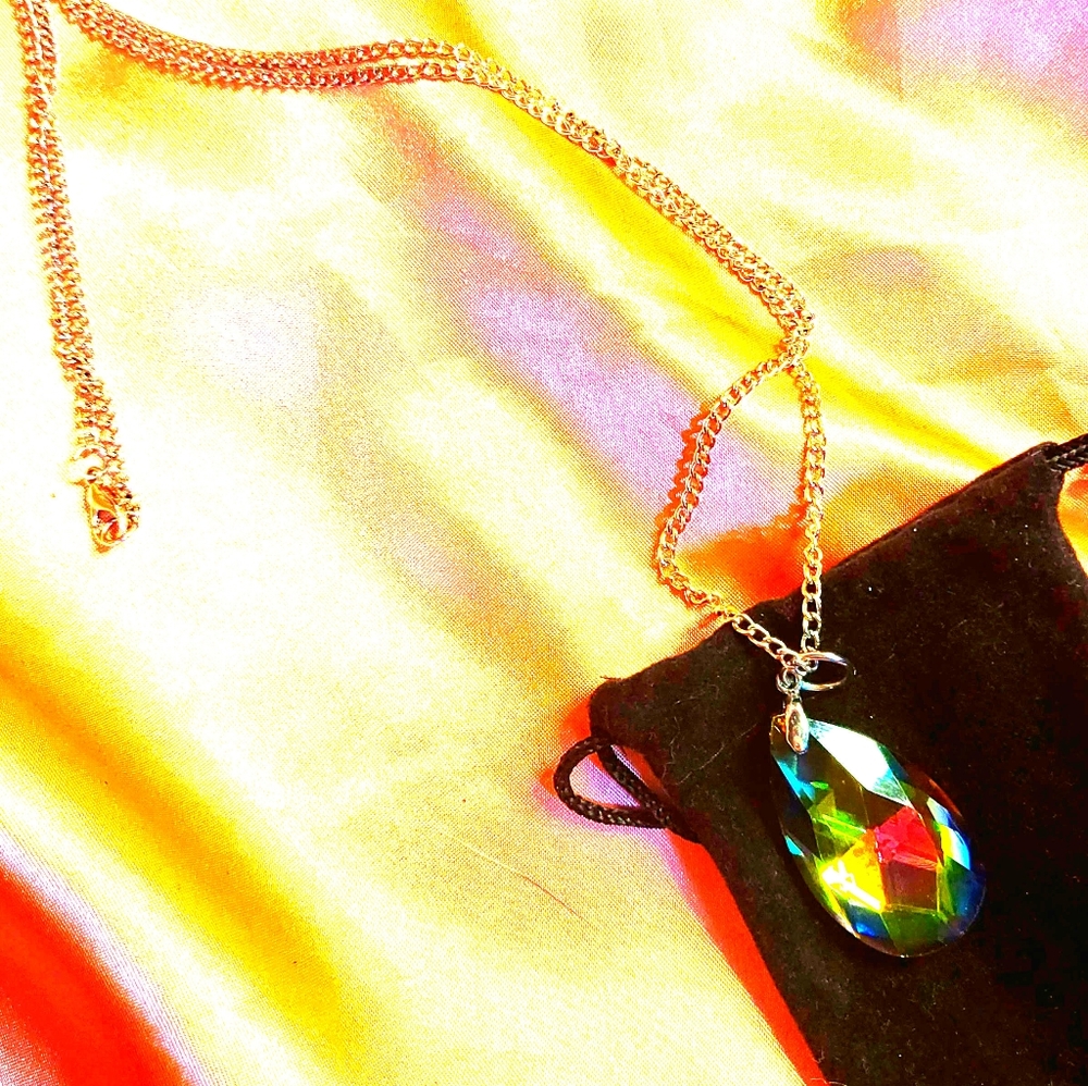 Rain quartz tear drap cut pendant on silver chain and mini velvet bag:)